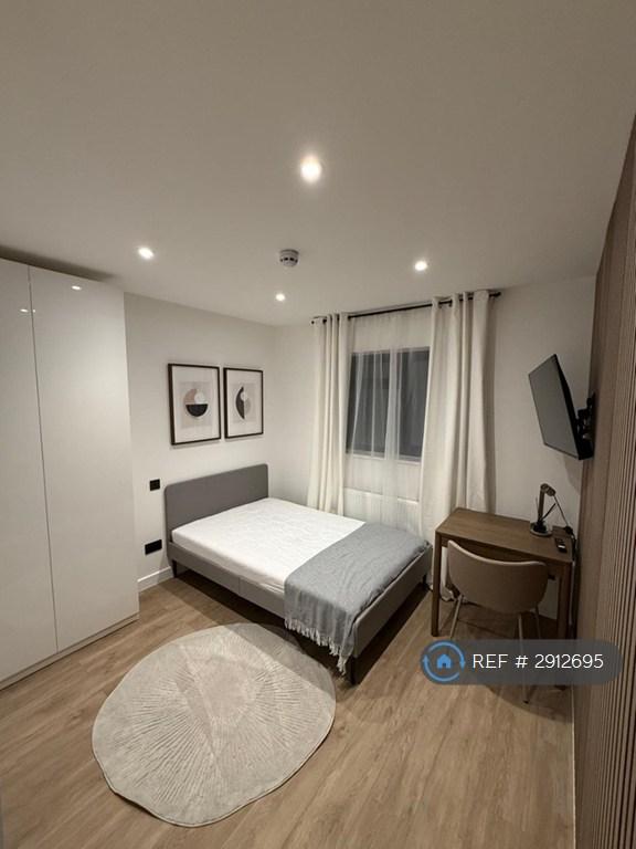 1 bedroom in Middleton Road, Carshalton, London, SM5 (#2912695)