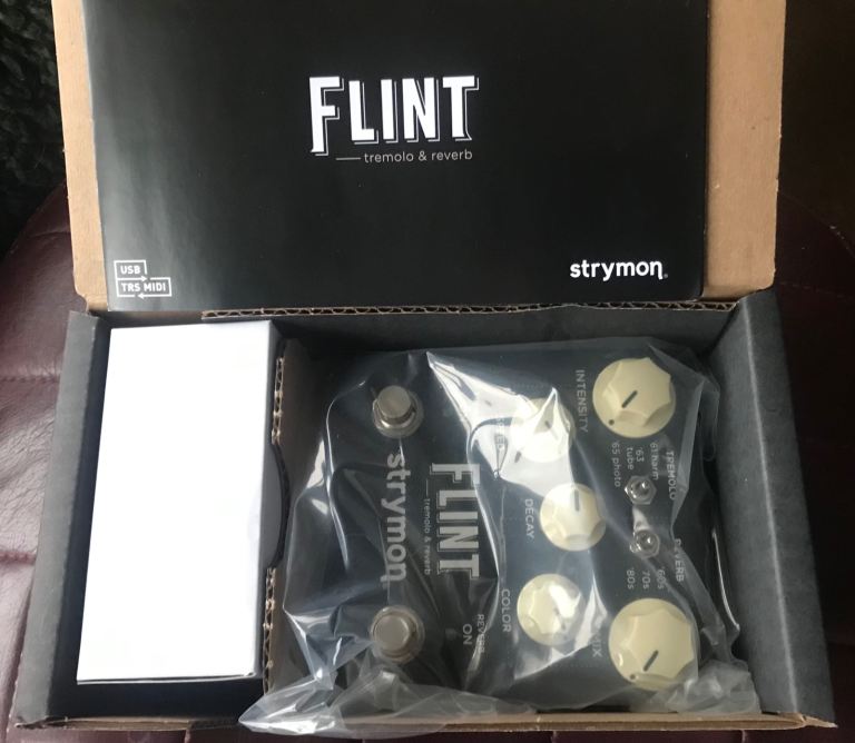 Stryman flint v2 tremolo & reverb pedal