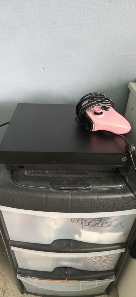 Xbox one x 1tb
