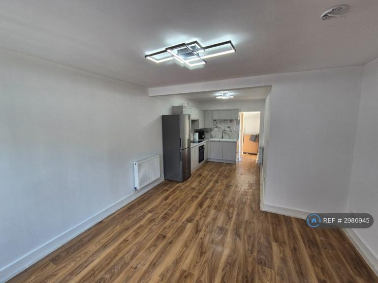 3 bedroom house in Cotwall End Road, Dudley, DY3 (3 bed) (#2986945)