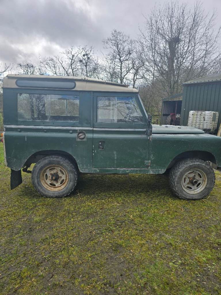 LANDROVER 