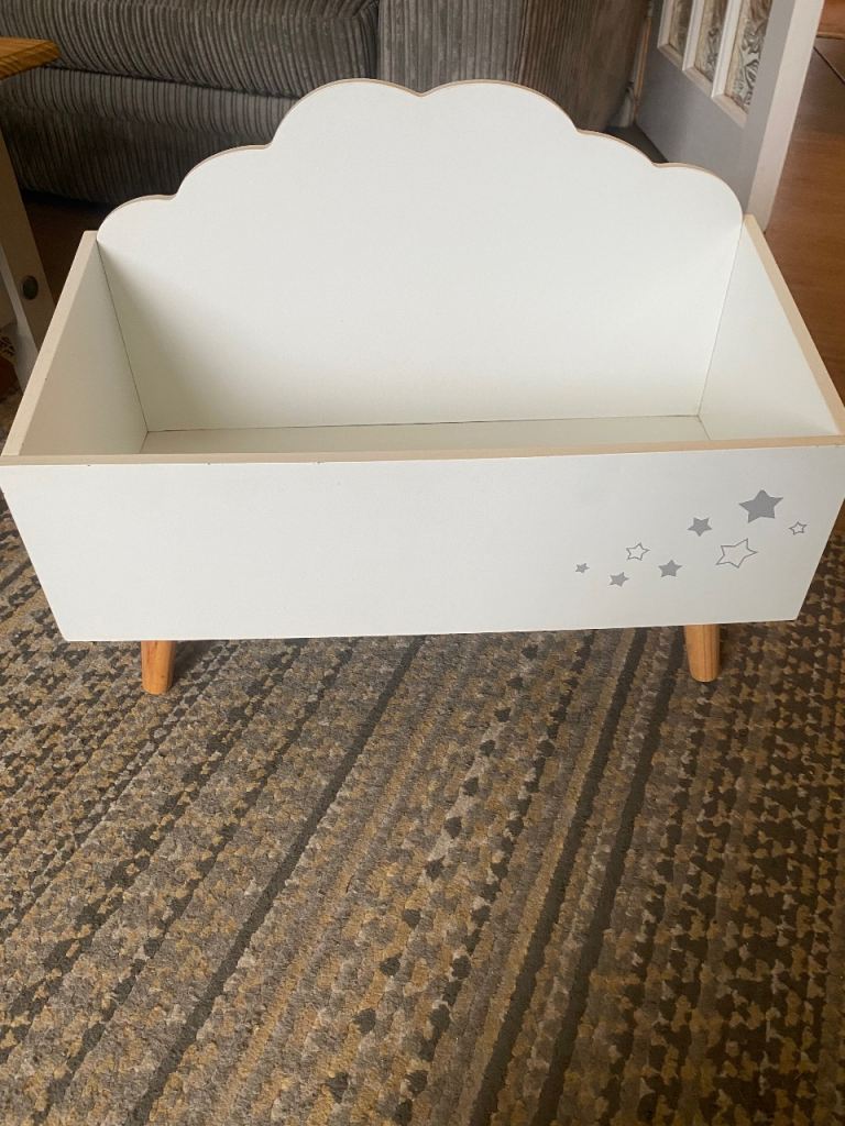 White Wooden Nursery Storage Box with Star Detail