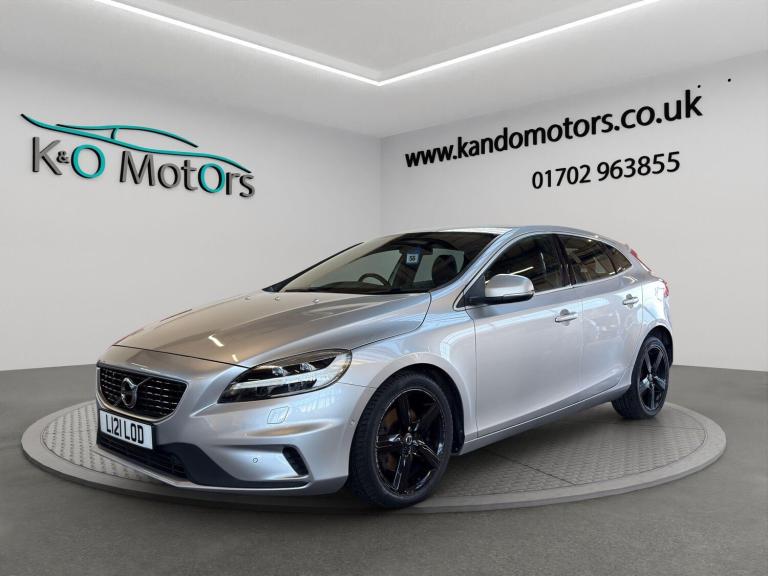 2018 Volvo V40 T3 [152] R DESIGN Nav Plus 5dr HATCHBACK PETROL Manual