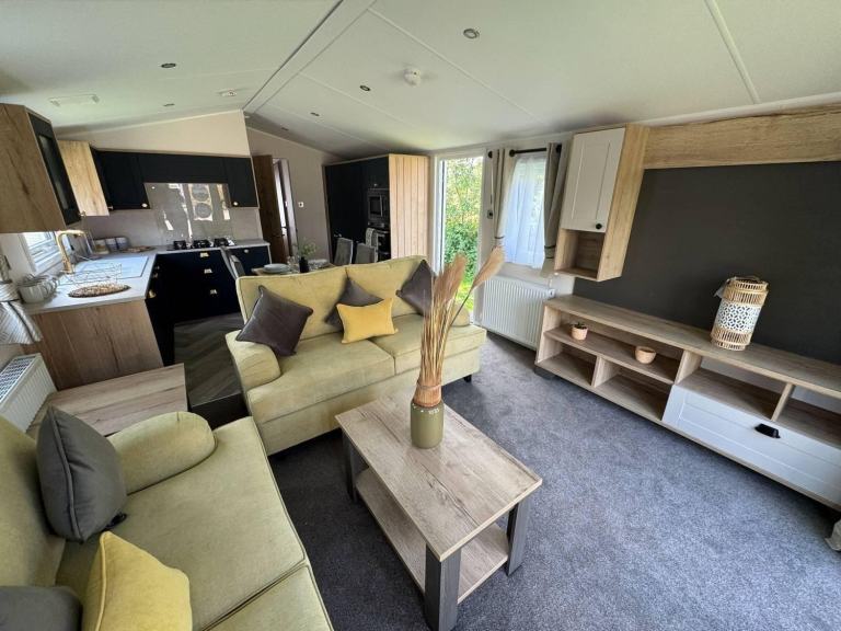 WILLERBY Gainsborough in Stratford Upon Avon  - Lodge / Caravan 
