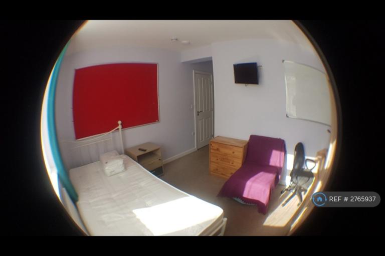 1 bedroom in Hughenden Road, High Wycombe, HP13 (#2765937)