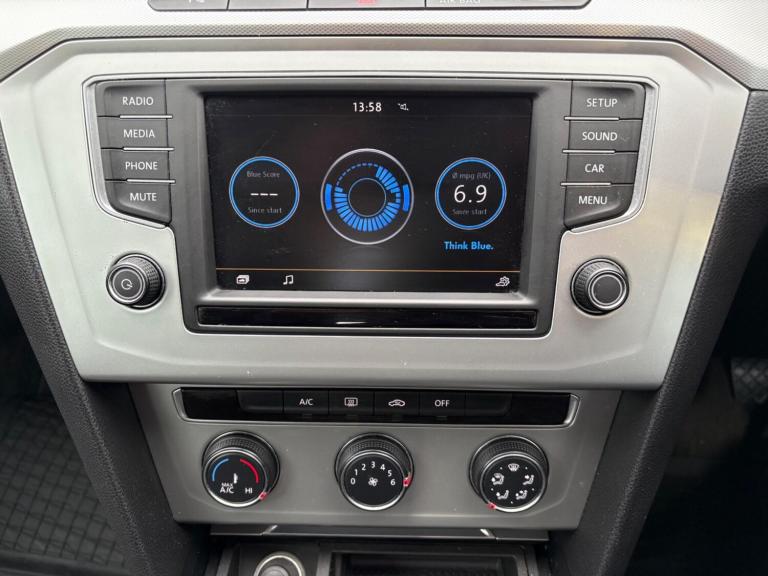  Volkswagen Passat 2.0 TDI BlueMotion Tech SE Euro 6 (s/s) 4dr Diesel Manual