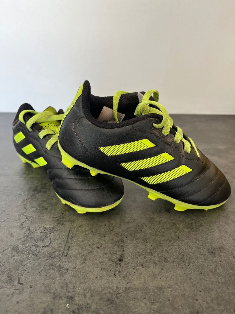 Kids adidas football boots size 11.5 c