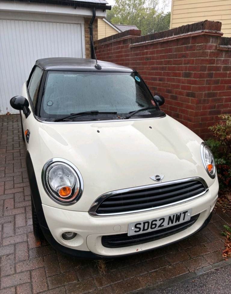 Mini, CONVERTIBLE, Convertible, 2012, Manual, 1598 (cc), 2 doors