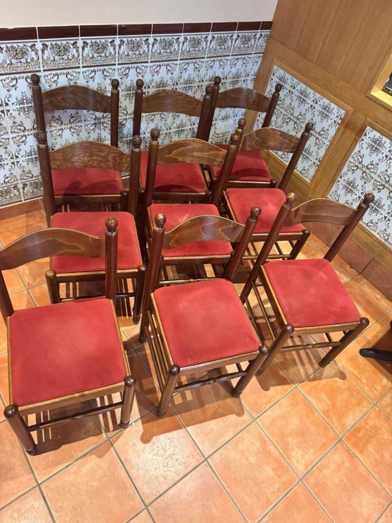 Set of 100 Rustic Wooden Restaurant Dining Chairs with Red Upholstered Seats