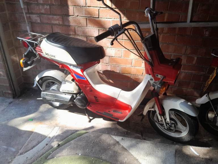 Honda Cub 50,  2 x Honda Caren