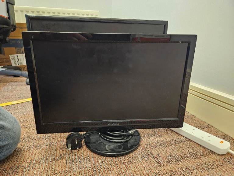 View Sonic Monitor with Power Cable – Good Condition
