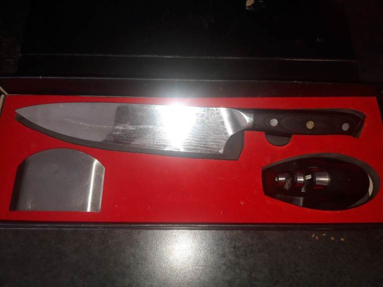 Chef's Knife Set with Scraper and Sharpener – As Good As New