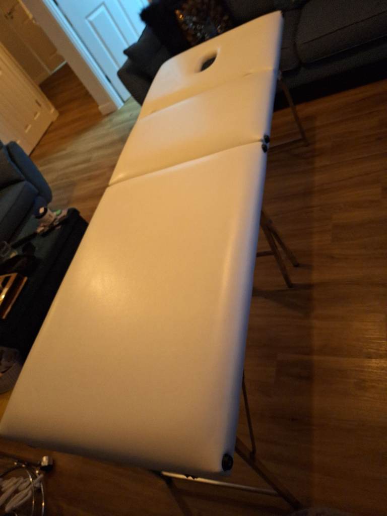 Massage beauty therapy couch