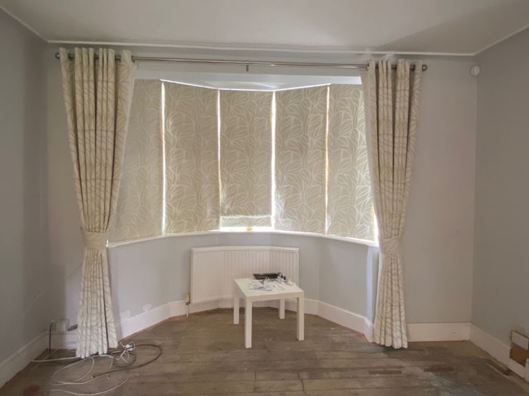 Matching curtains and blinds 