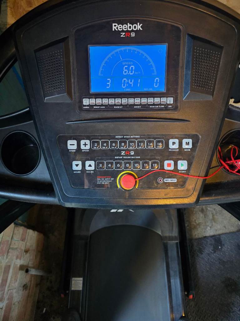 Reebok zr9 treadmill great condition 