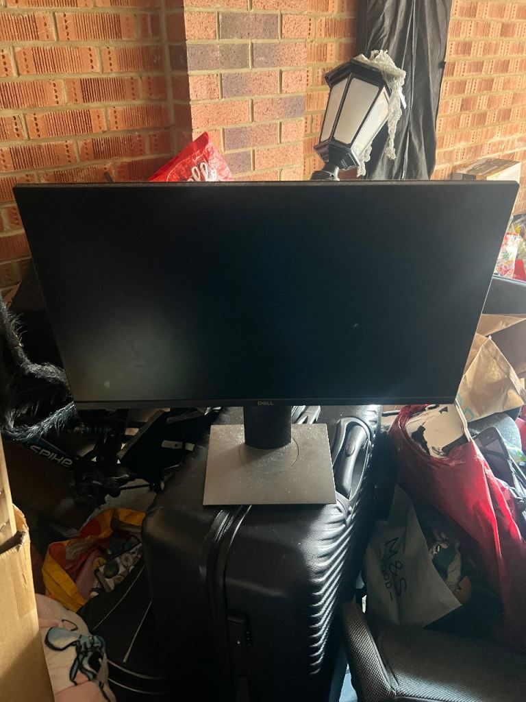 Dell 24 inch PC monitor 