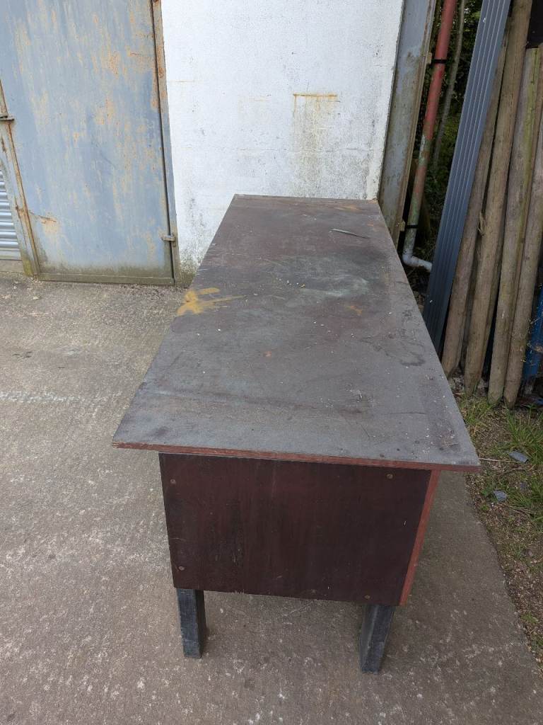 Work bench