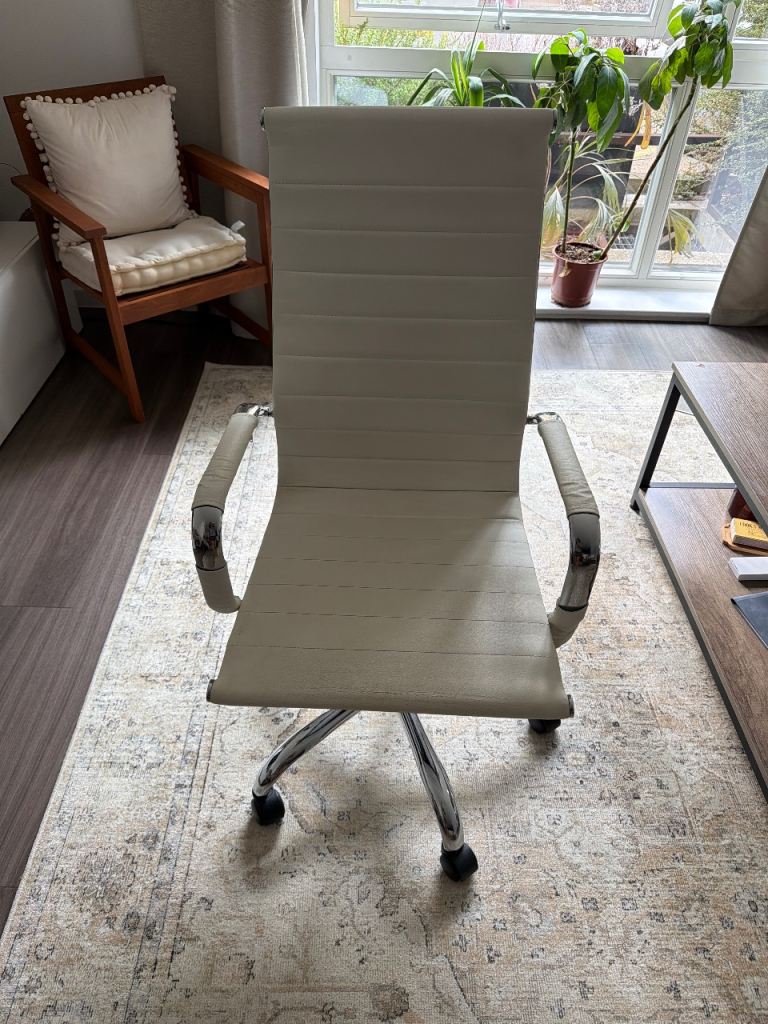 Cream Office Chair with Chrome Base – Good Condition