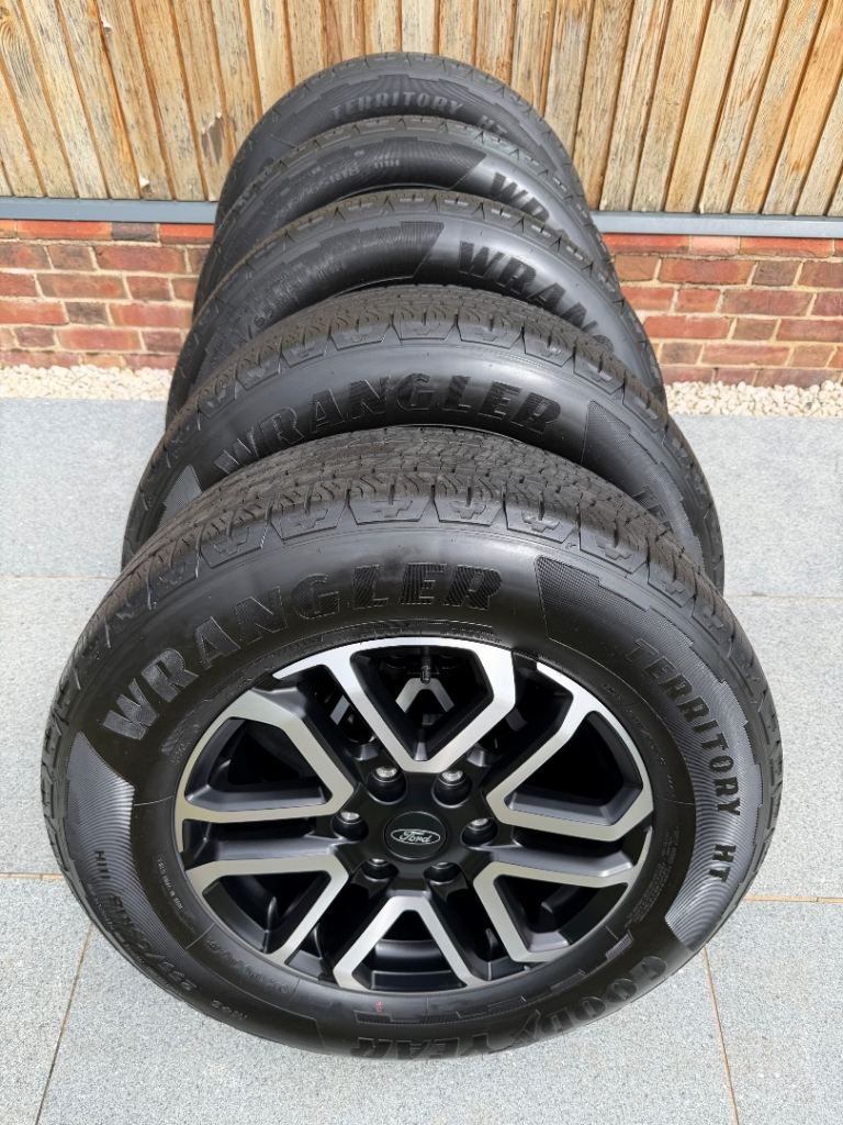 Genuine Ford Ranger T9 2023+ 18" Alloy Wheels 6 x 2-Spoke Design with Tyres