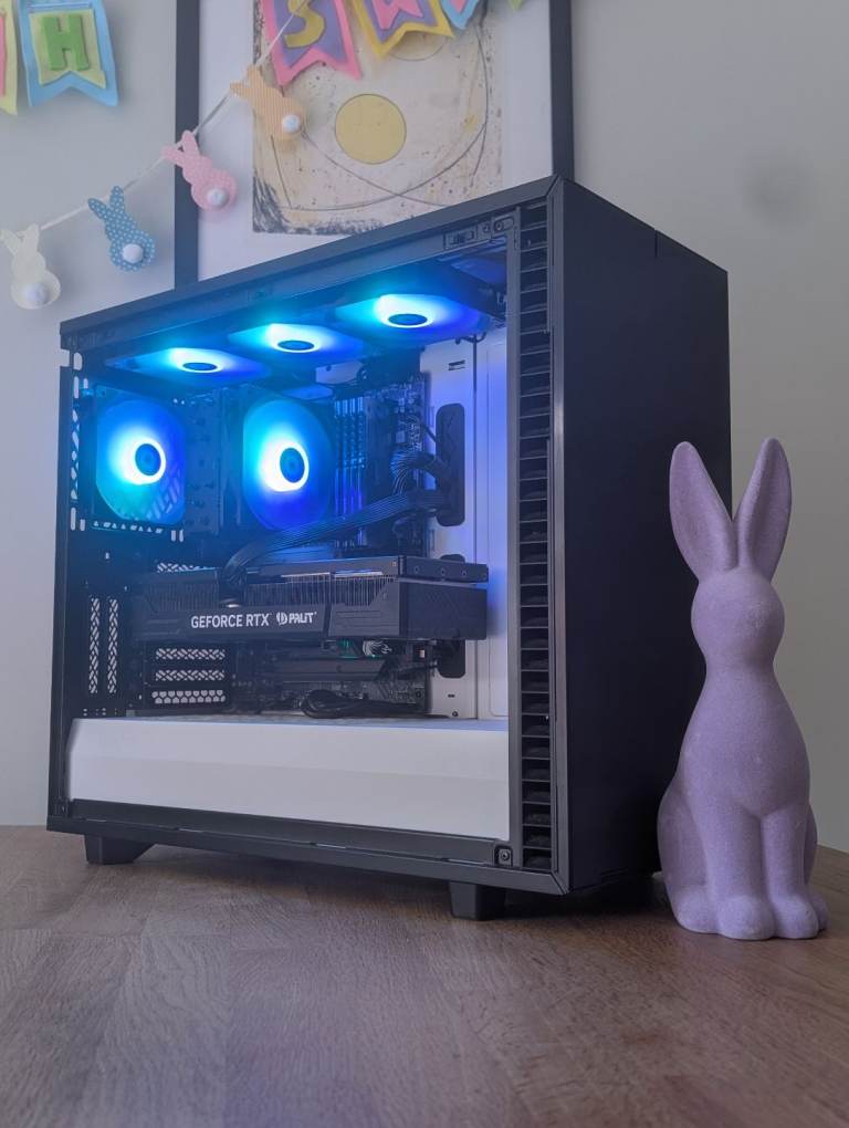 Gaming PC / Ryzen 7 5700x3d / RTX 4070 / 32GB DDR4 / 1TB SSD