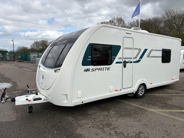 SPRITE MAJOR 4 EB - FIXED REAR  ISLAND BED, CENTRE WASHROOM & MOTORMOVER