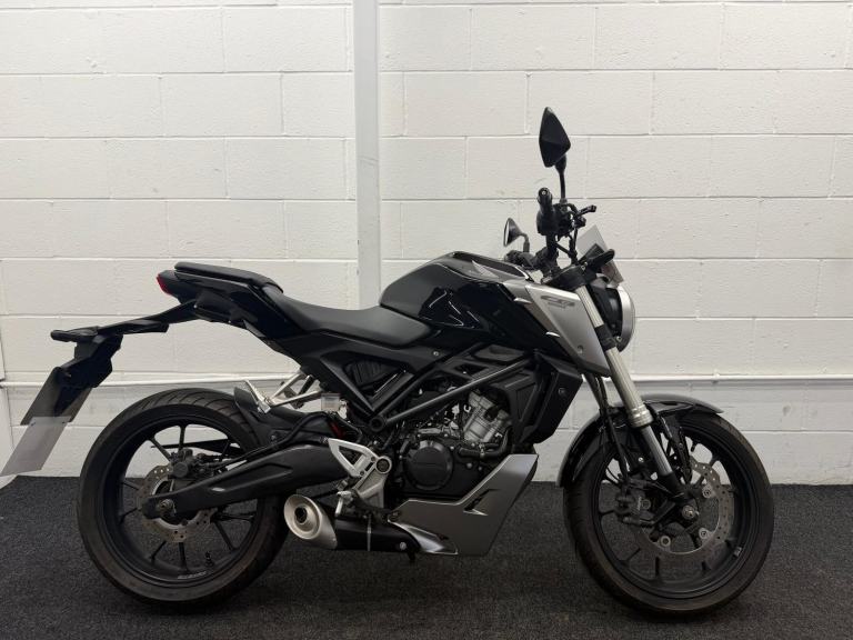 HONDA CB125R **ABS - FUEL GAUGE - GEAR POSITION - 12 MONTHS MOT **