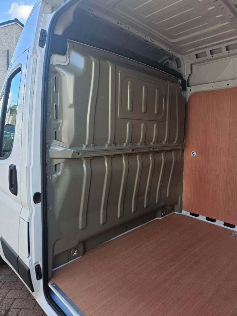 Peugeot boxer bulkhead
