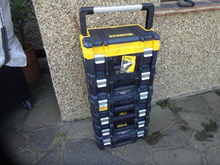DEWALT STORAGE BOXES x 6 TSTAK ~~ 5 CASES AND 1 DWST1 70704