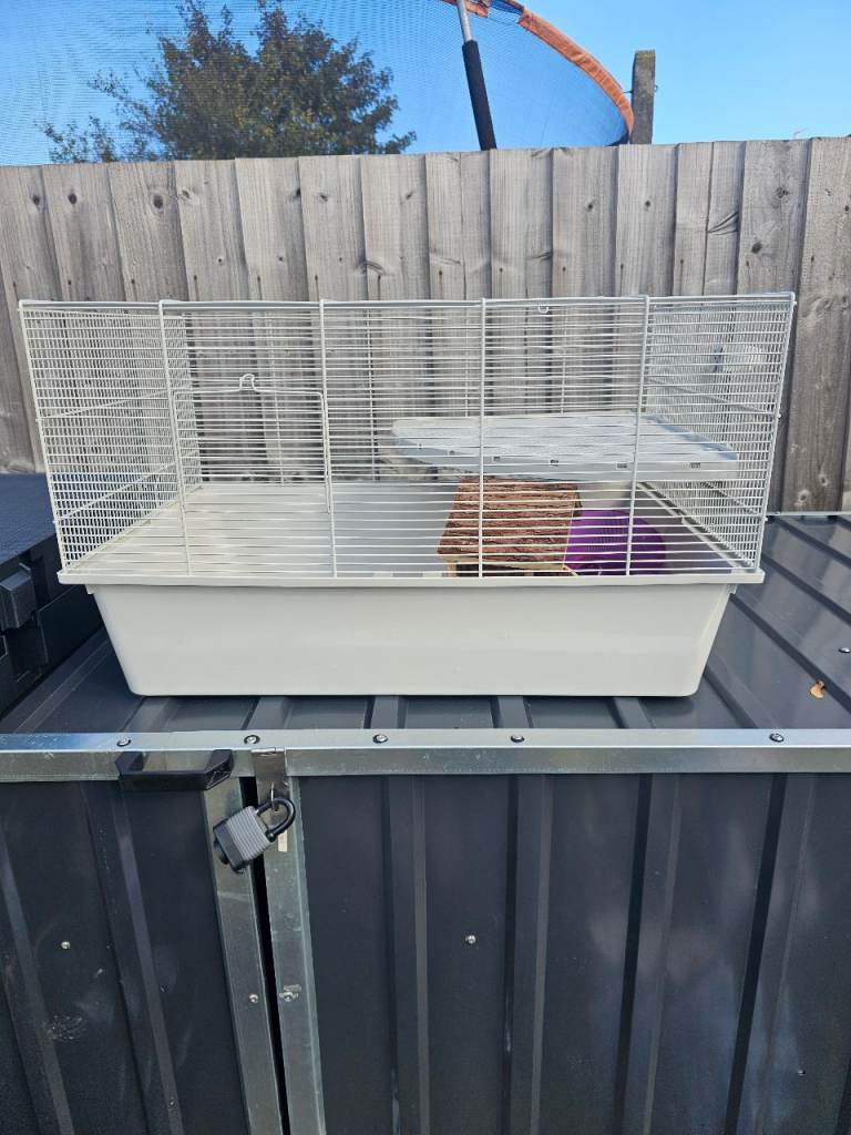 Hamster cage and accesories