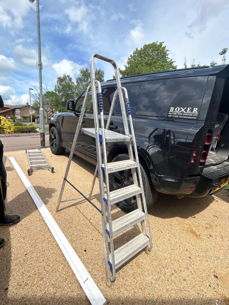 Step ladder 