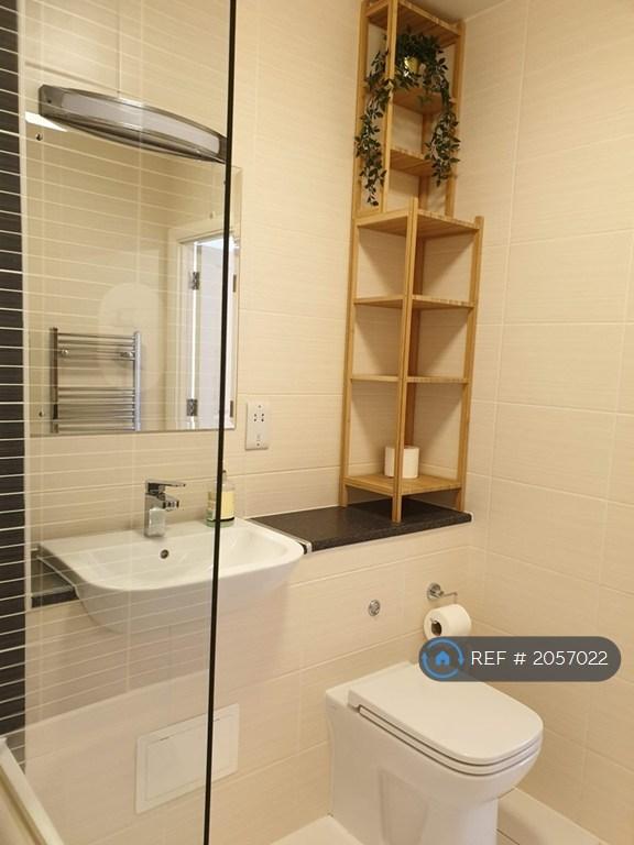 1 bedroom in Quayside House, London, E16 (#2057022)