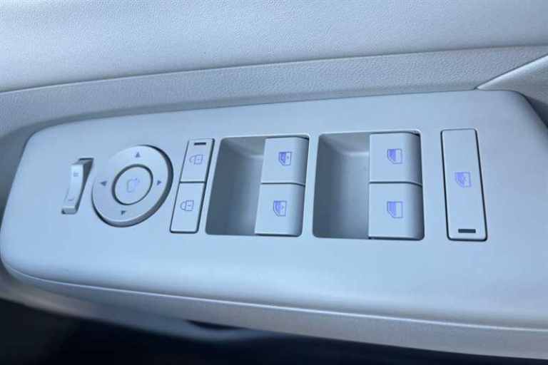 2023 Hyundai KONA 1.6 h-GDi Ultimate SUV 5dr Petrol Hybrid DCT Euro 6 (s/s) (141 ps) SUV Hybrid A...