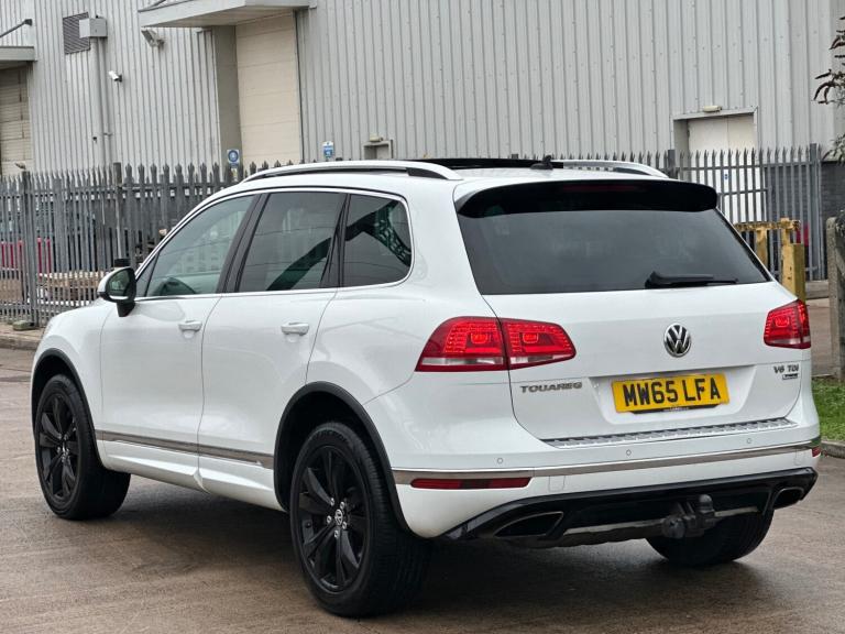 2015 Volkswagen Touareg 3.0 V6 TDI BlueMotion Tech 262 R-Line 5dr Tip Auto Euro 6 ESTATE Diesel A...