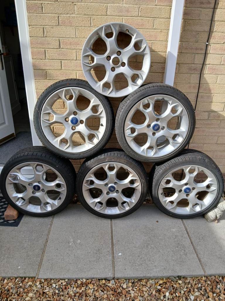Ford 17" Alloy wheels
