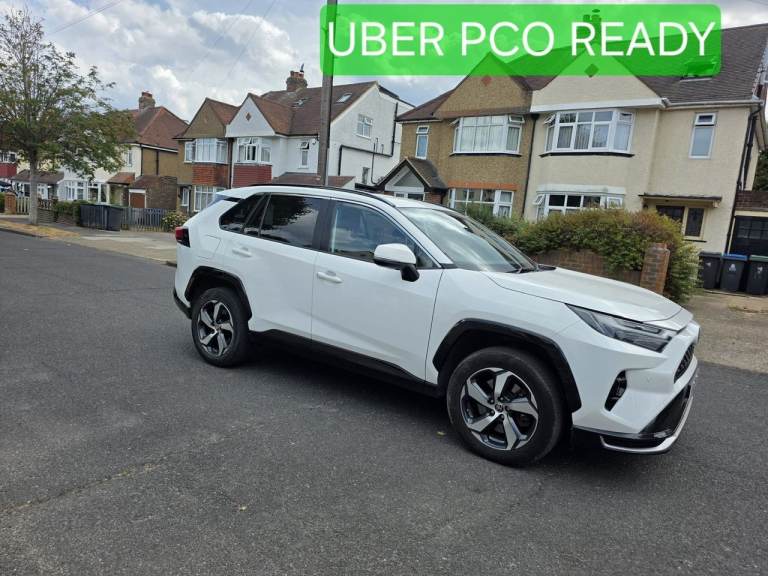 TOYOTA RAV4 PHEV AUTO PLUG IN HYBRID ONE OWNER FSH HPI CLEAR UBER PCO BOLT READY 