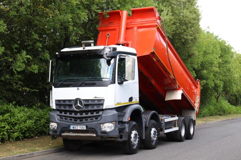 MERCEDES AROCS 3240 8X4 PREDATOR STEEL TIPPER (2017)