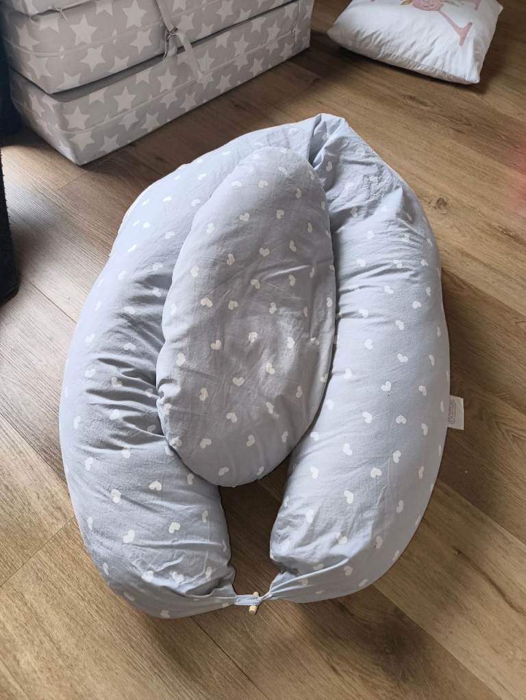 🤰 Large Maternity/Nursing Pillow – Grey Hearts | Used Condition | Zip Needs Repair