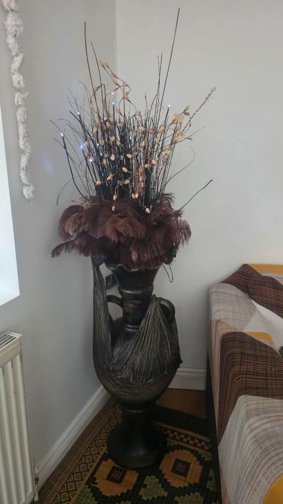 Beautiful Decorative Floor Lamp with Floral Arrangement