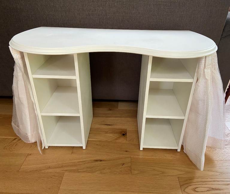 Child’s dressing table (Habitat)