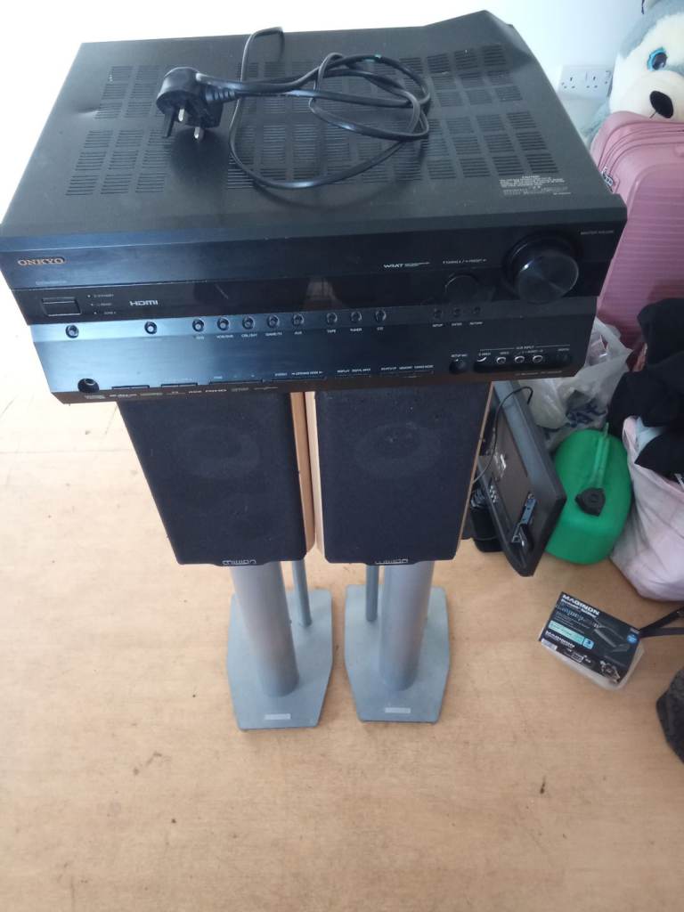 £275 Ono Onkyo AV RECEIVER TX SR605 & Mission 700 speakers 
