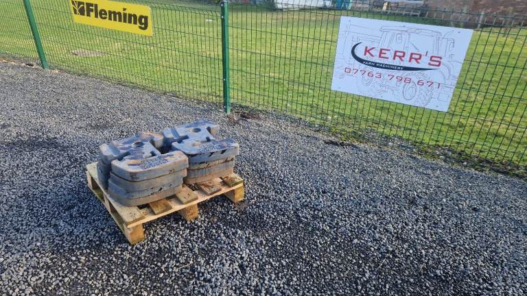 8 x kubota tractor 45kg front weights 