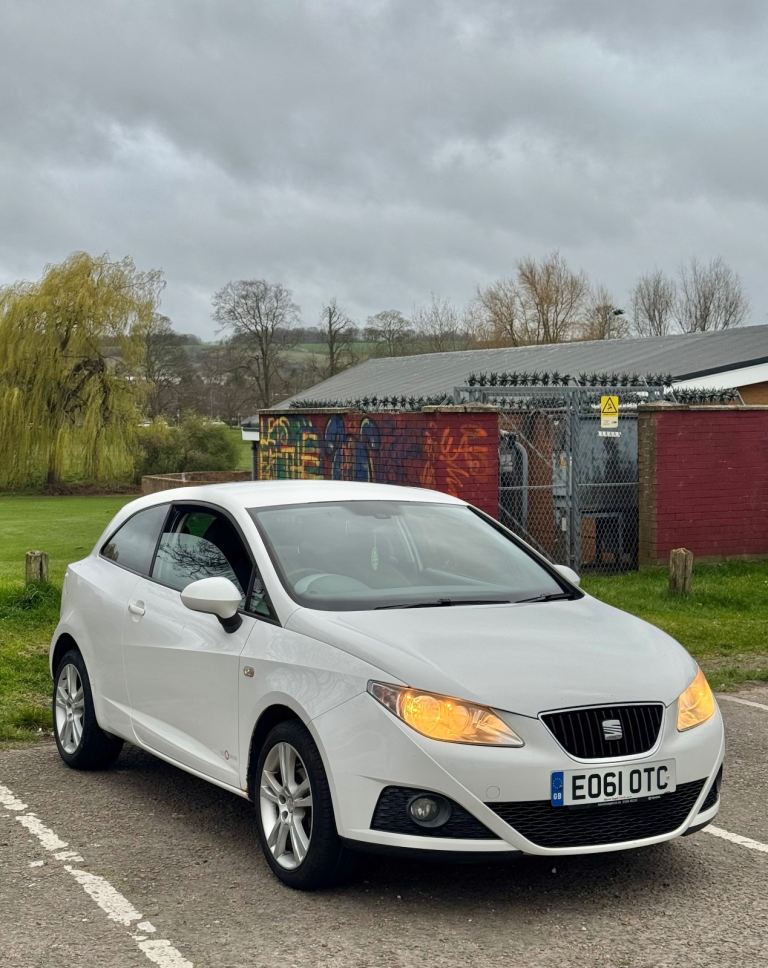 SEAT IBIZA - WHITE - MANUAL - 3 DOOR - 1.4 PETROL