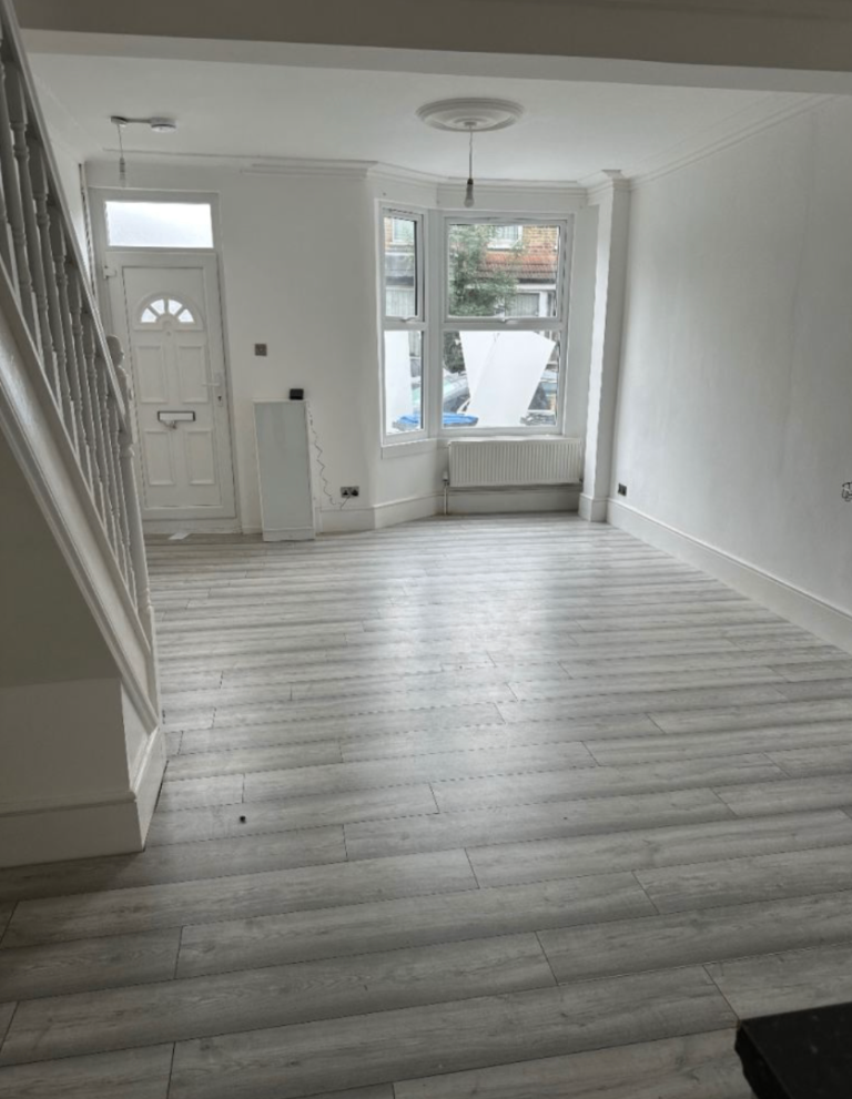 Spacious 3-Bedroom House | Renovated | Fitted Kitchen | Sunnyside Road East, Edmonton, London - N9