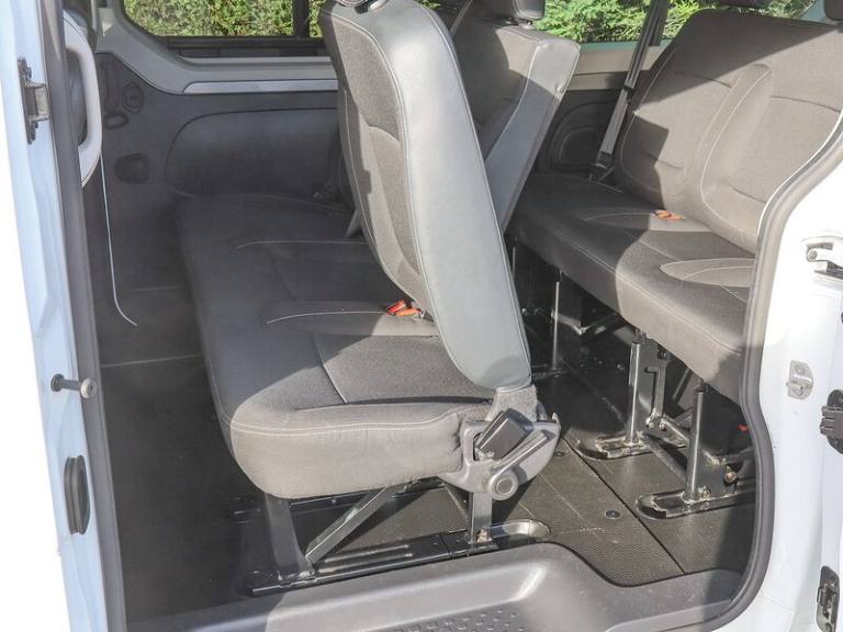 2023 Renault Trafic LL30 Sport Nav 2.0DCI 145BHP L2 LWB 9 SEAT MINIBUS, Rev Cam, Air Con, Cruis M...