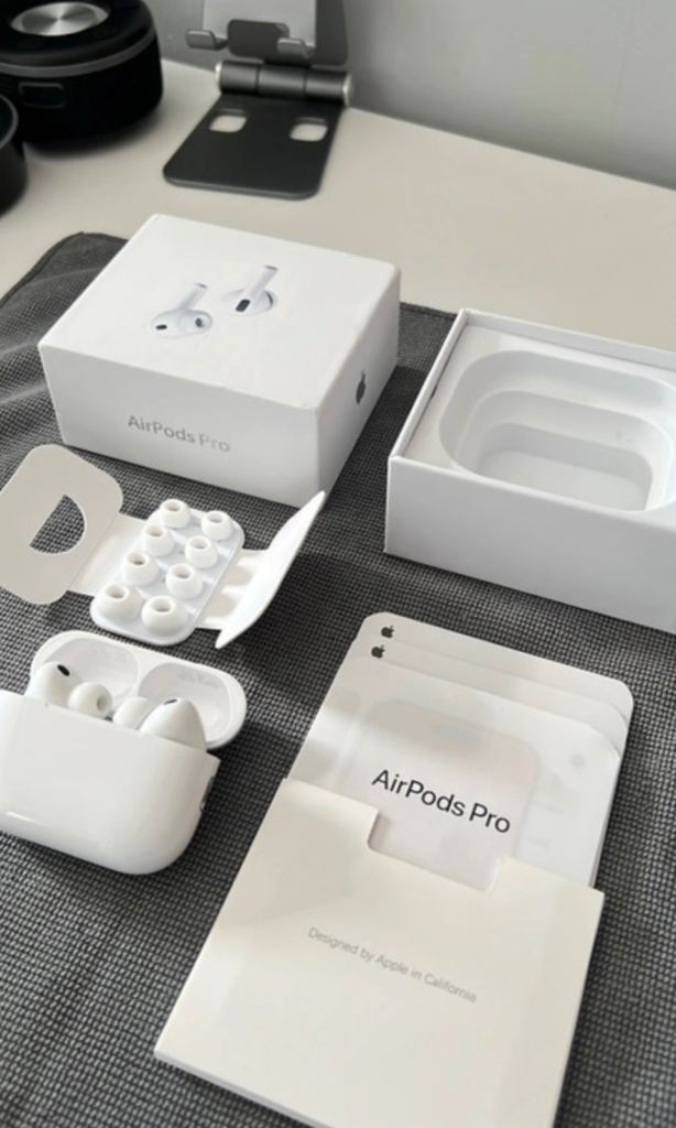 Apple AirPods Pro 3 (2025)