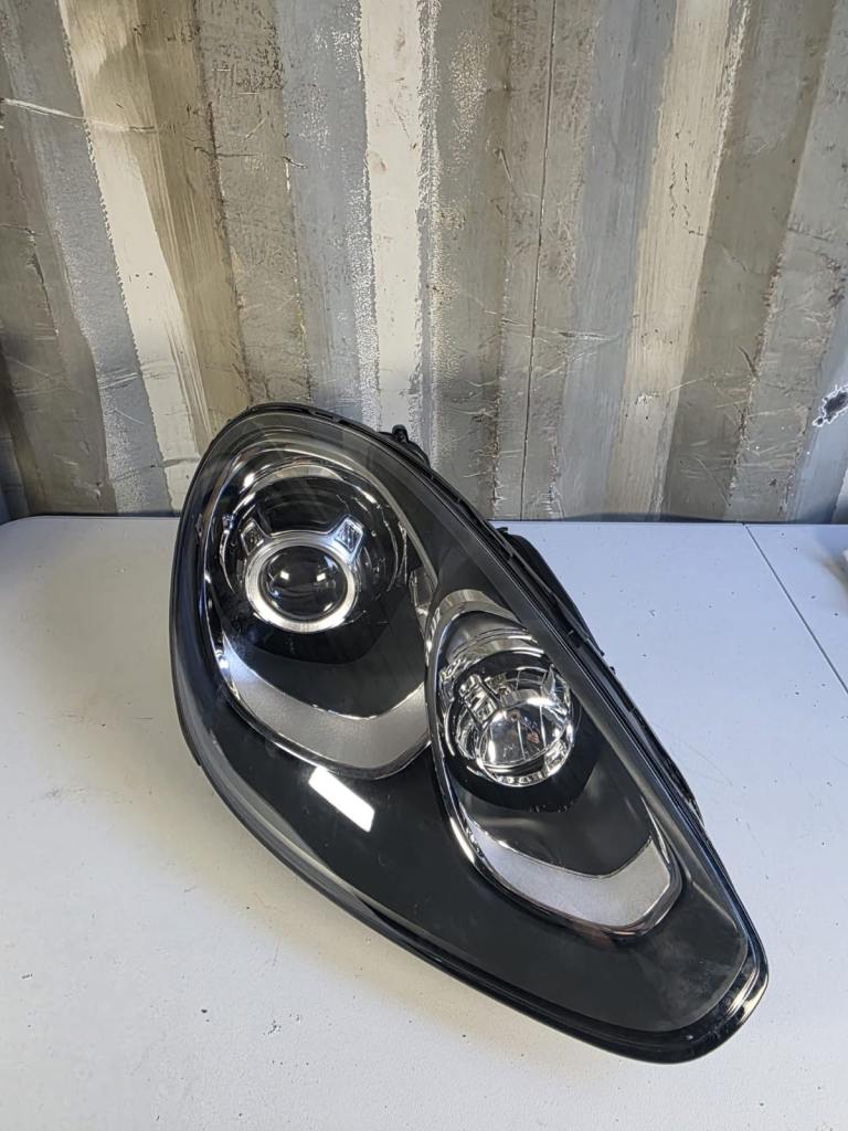 PORSCHE CAYENNE XENON COMPLETE DRIVER SIDE HEADLIGHT 15-18 GENUINE