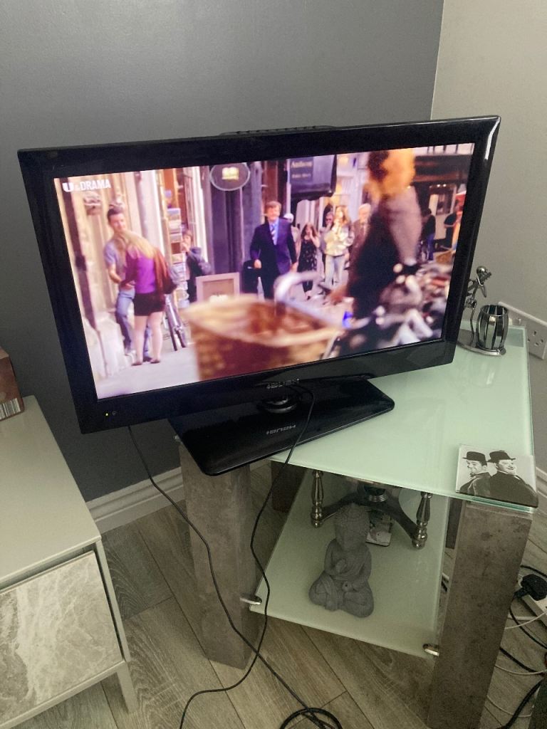Bush TV with Remote Control – Good Working Order