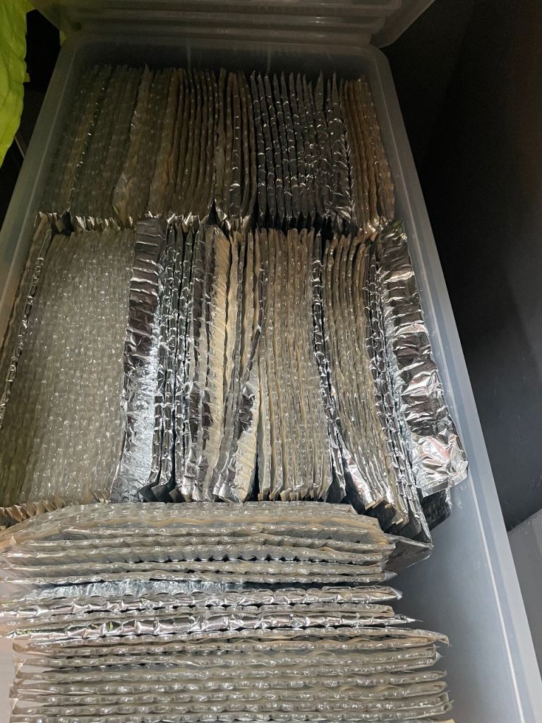 New Silver Thermal Insulated Bubble Mailers