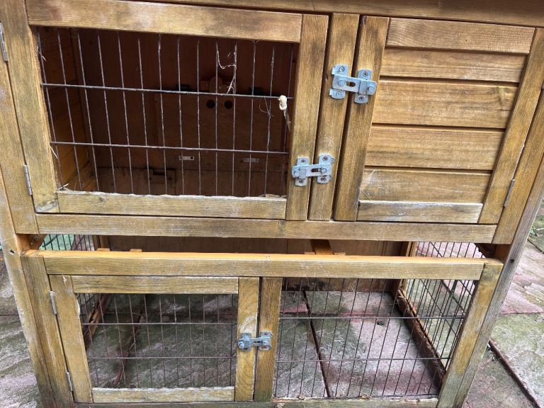 Rabbit hutch 