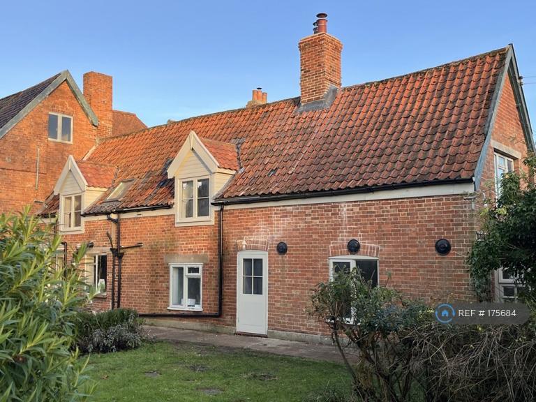 3 bedroom house in Bungay Road, Beccles, NR34 (3 bed) (#175684)